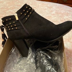 Heeled suede booties 11wide